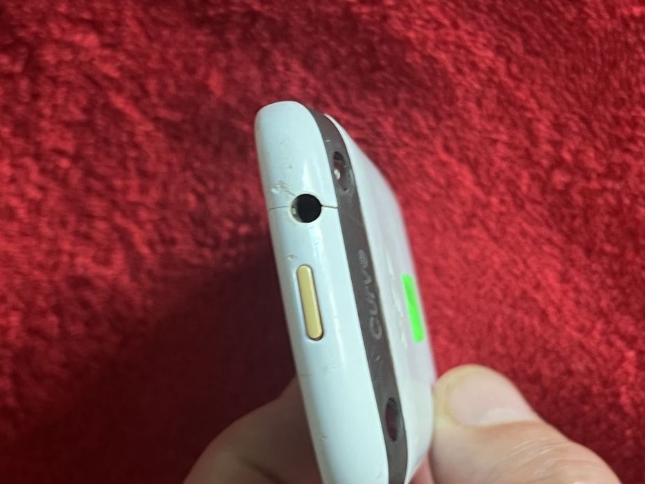 Super telefon BlackBerry Alb