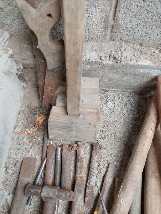 Продам советские лопаты,топоры