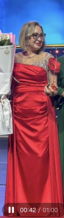 Платье красное 48 размера на той!