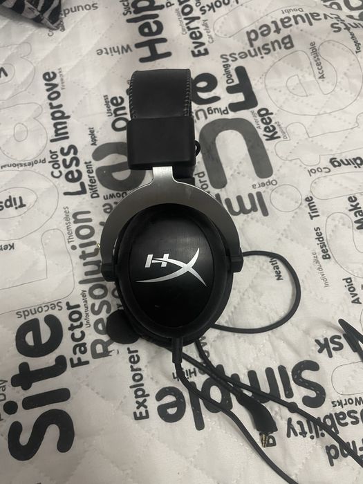 нашуники HyperX