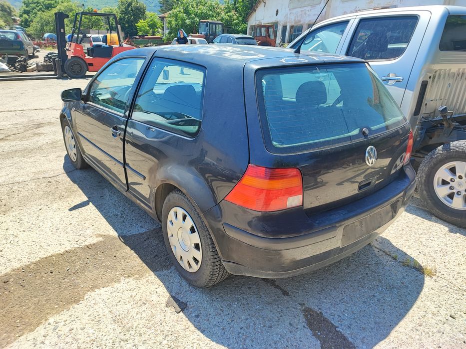 VW Golf 4 1.4i НА ЧАСТИ