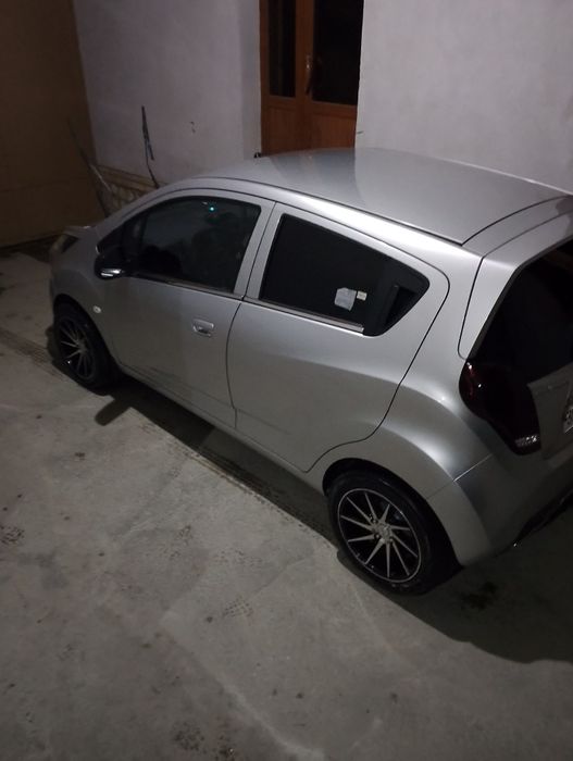 Spark sotiladi naxtga