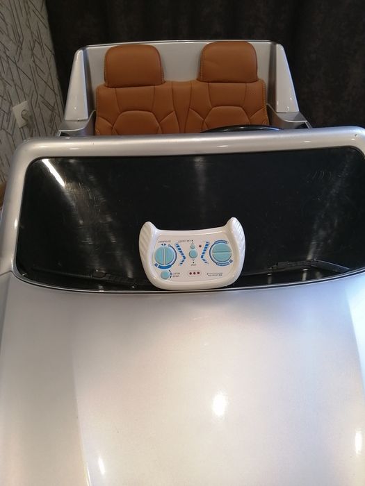 Продам детский автомобиль на аккумуляторе