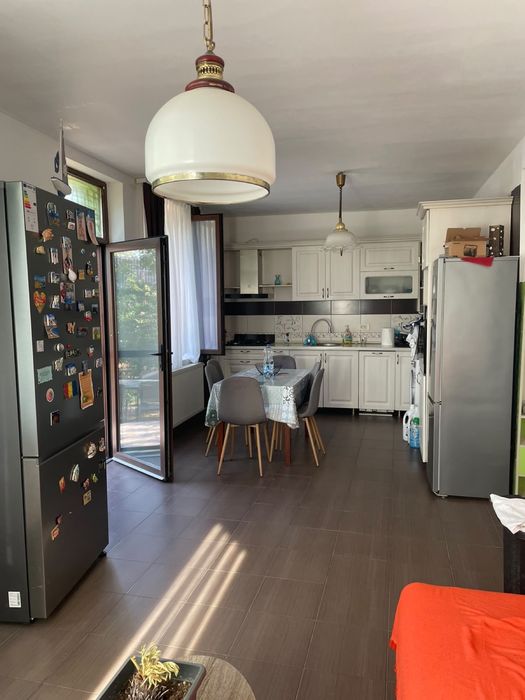 Inchiriez casa cu 4 camere , Oradea