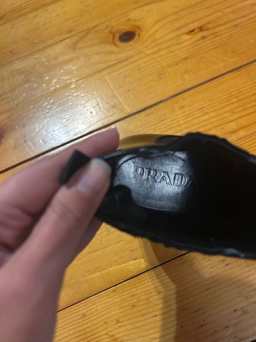 Обувки с висок дебел ток и боти 38н. И нисък ток Prada -37,1/3 - 20