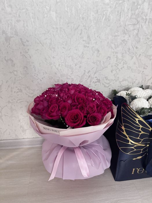 Цветы свежие розы