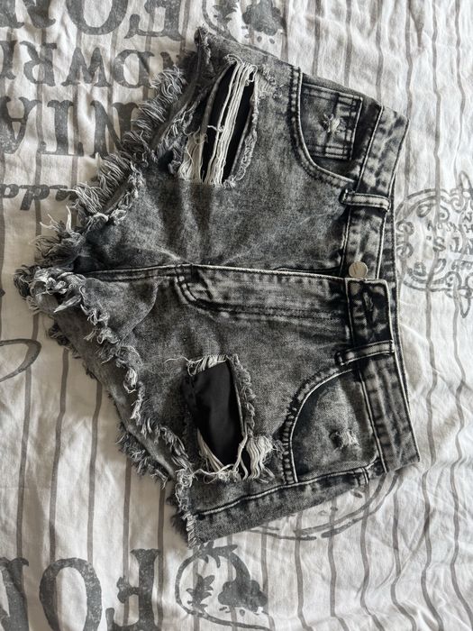 Къси панталонки calvin klein