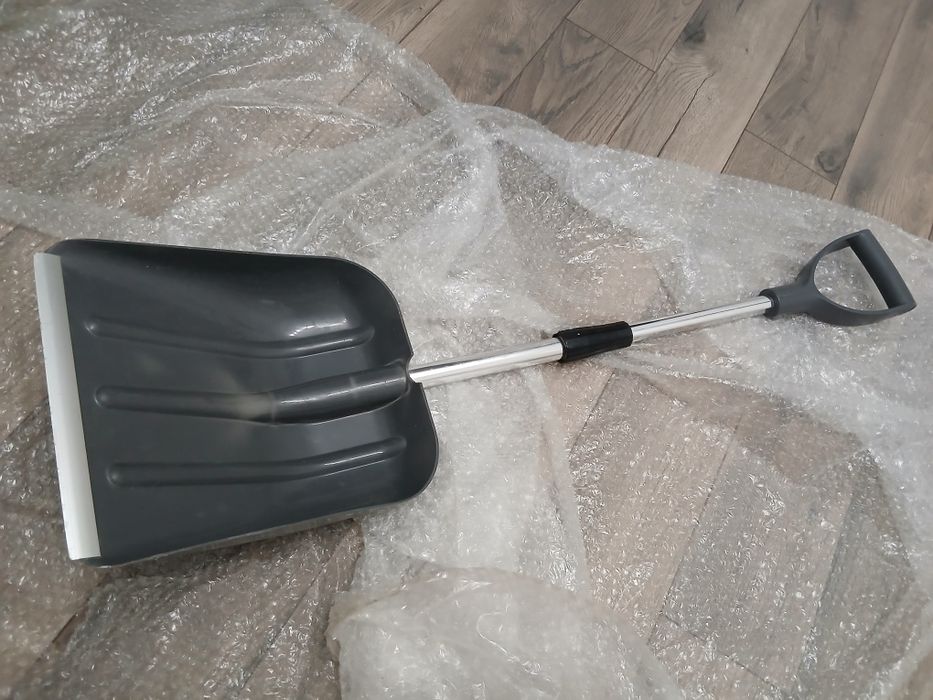 Лопата для чистки снега