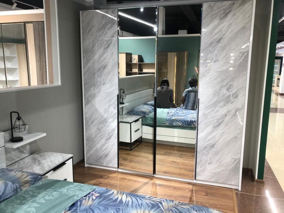 Продам спальный гарнитур