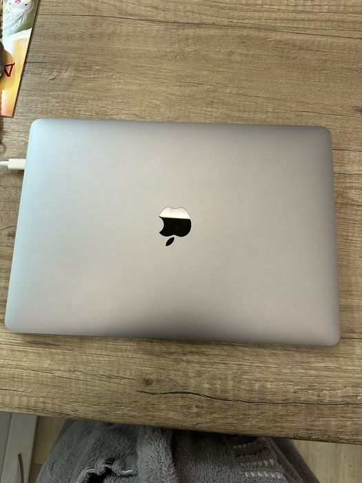 MacBook Pro перфектно състояние