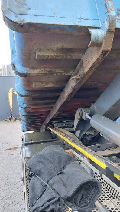 Abroll container pentru camioane
