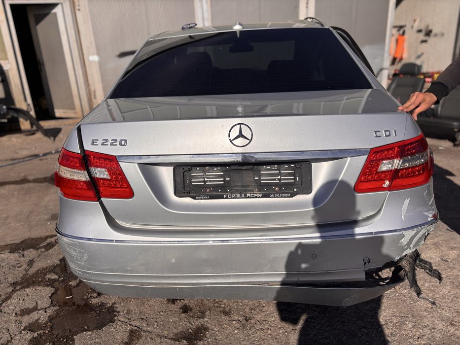 Mercedes-Benz E220