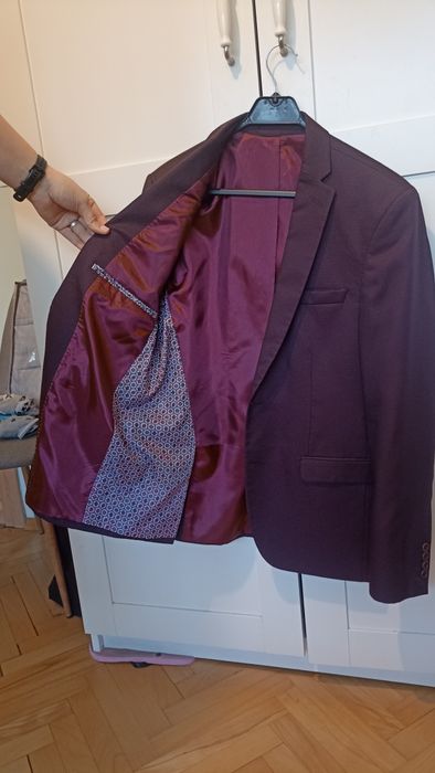 Мъжки костюм 3 части, 48 размер, студена вълна