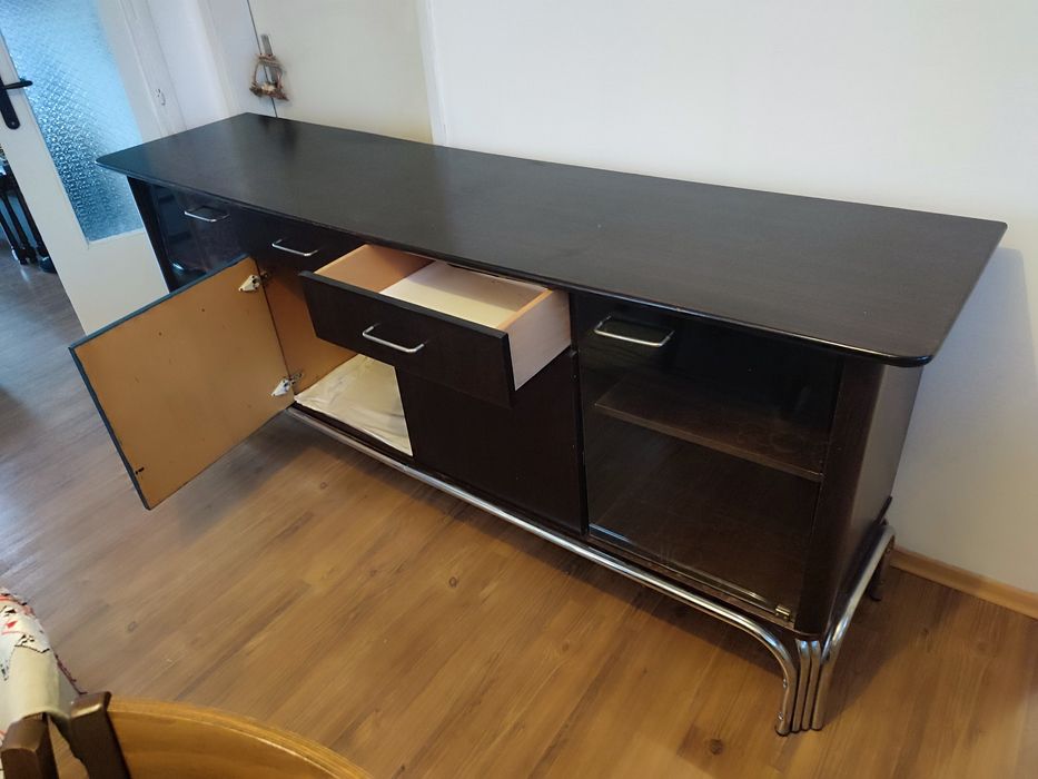 Секция за трапезария от дърво и тръбна конструкция, маса и шест стола