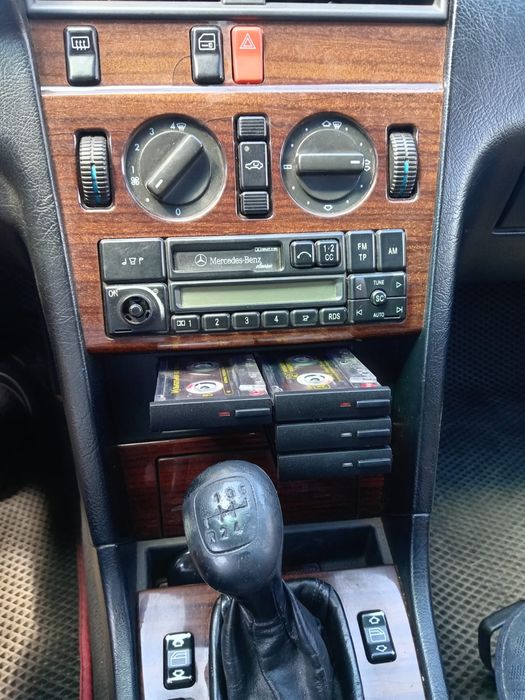 Продам машину Мерседес