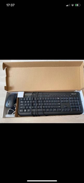 Tastatură și mouse compatibile cu PC