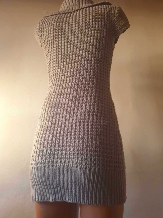 Rochie scurta tricotata M Noua si altele MNG