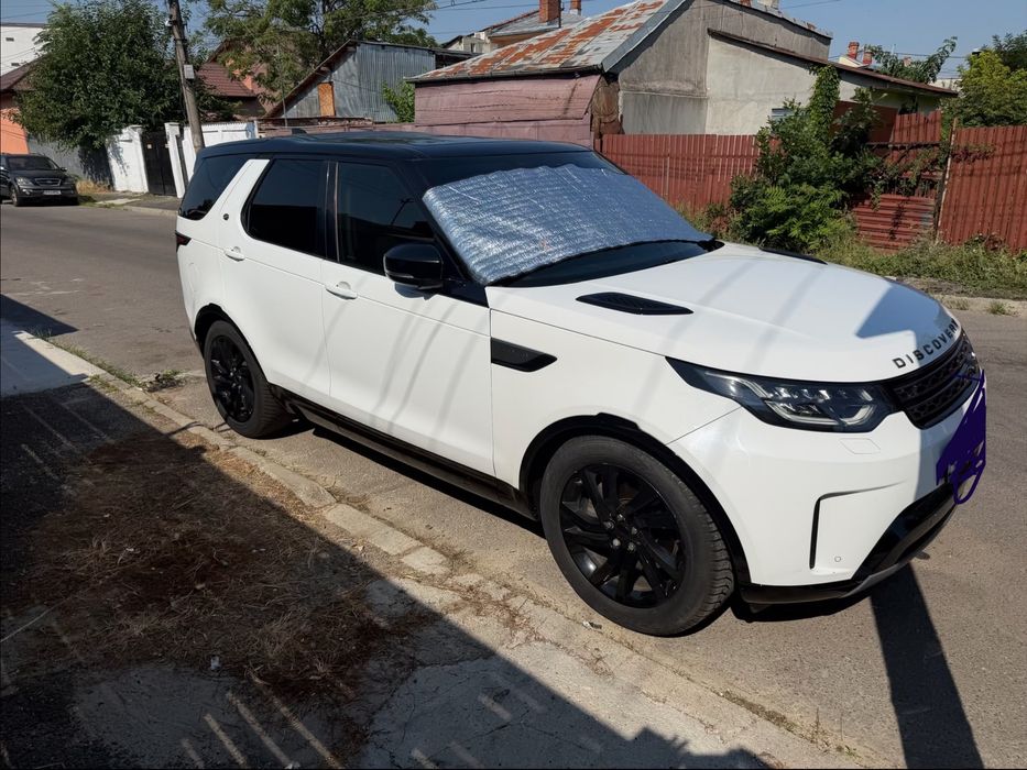 Land Rover Discovery 2.0 diesel 7 LOCURI - 240 cp - automata - 2019 - 175.000 km - apple carplay / android auto - suspensie pe perne - lane assist