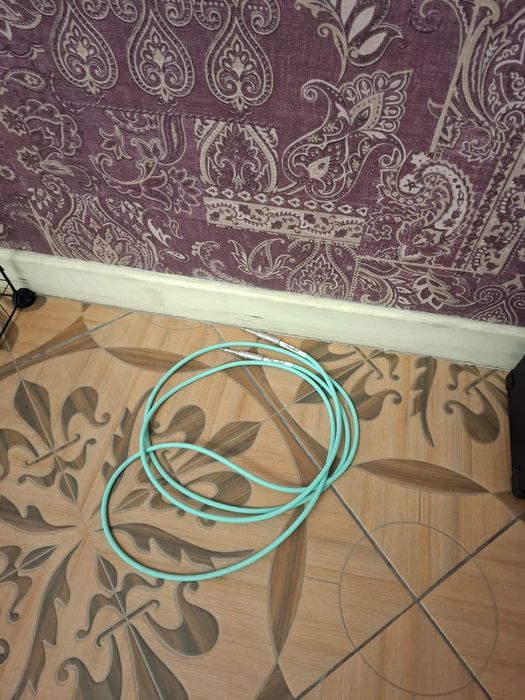 НОВАЯ: Продам Электрогитару,торг