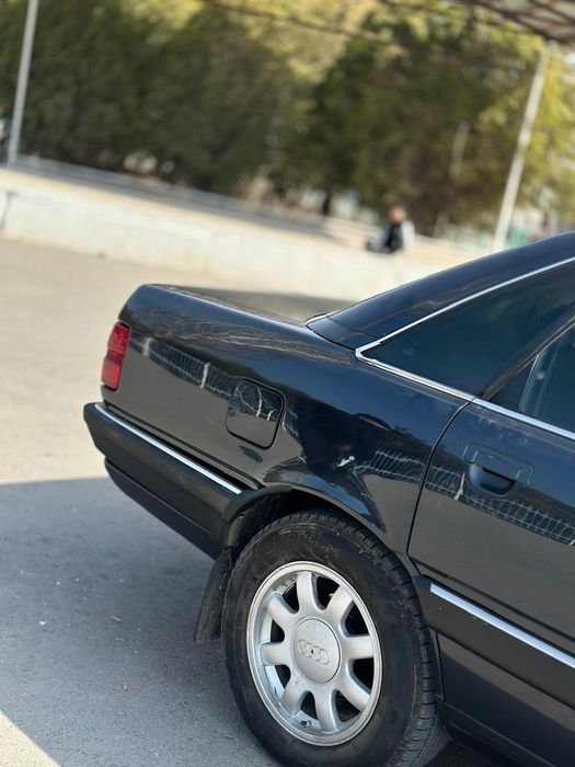Audi 100 C3 рестайлинг 1990 год