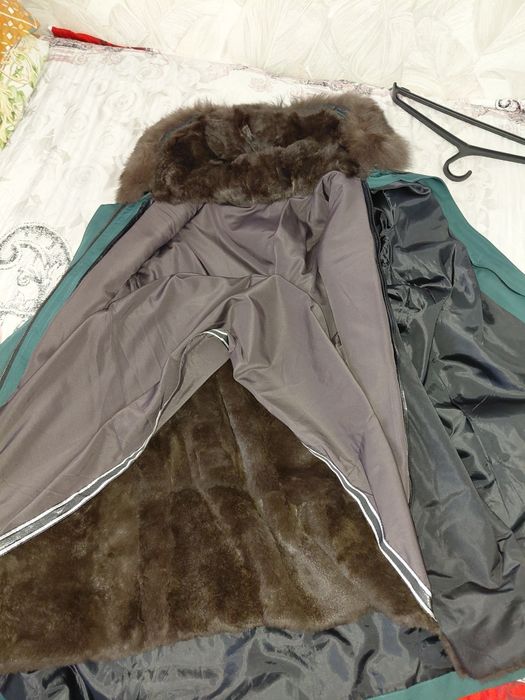 Продам парка размер 50