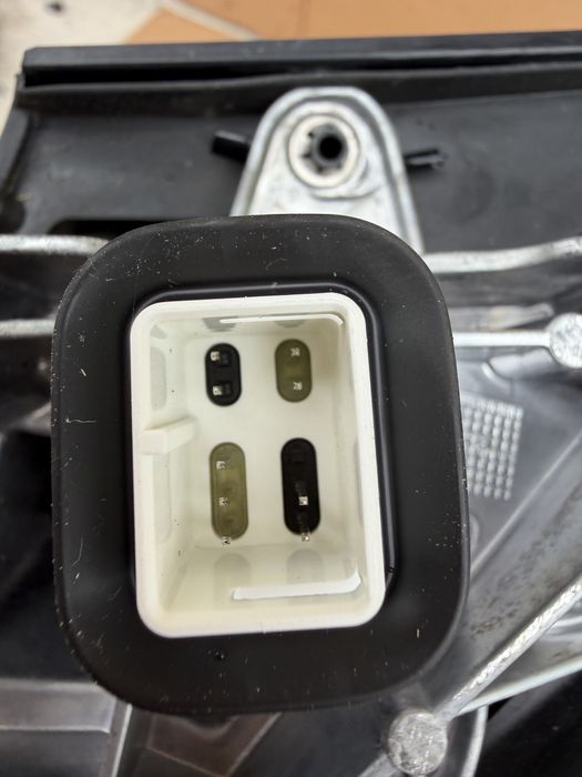 Oglinzi, Oglinda stanga / Oglinda dreapta BMW X6 G06 2019-2026
