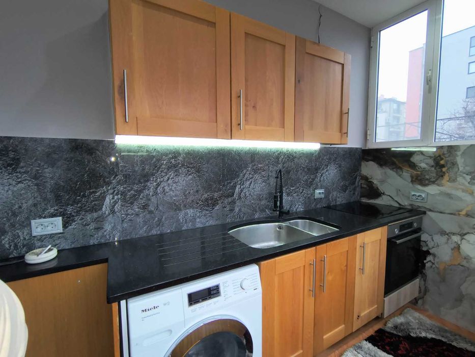 Апартамент с 3 спални в Смирненски до Пълмед/ с ключ за имота