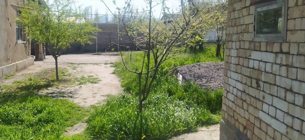 Uy sotiladi! Bo'stonliq tumani