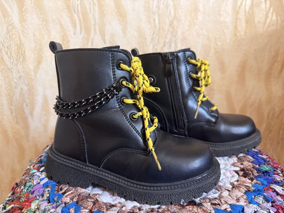 Продам обувь на девочку и мальчика