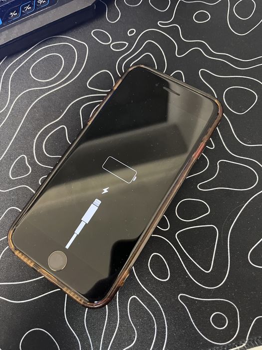 Продам iphone se 2