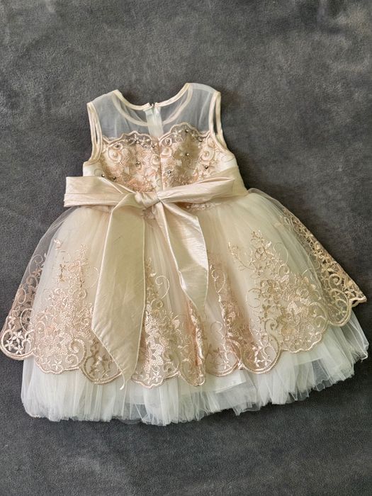 Нарядное детское платье