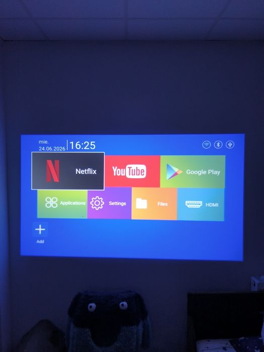 Videoproiector Smart 8K Android 14 YouTube Netflix Magazin Play