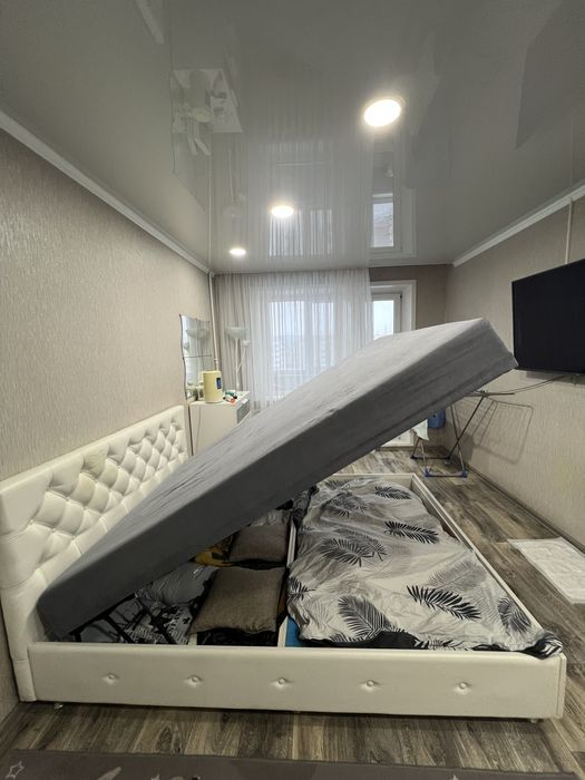 Продаю кровать двухспальную