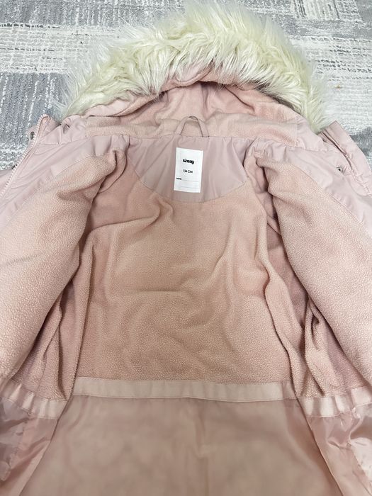 Продам куртку на девочку