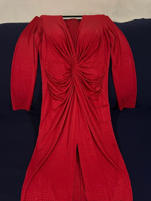 Красное платье 46-48 размера на выход