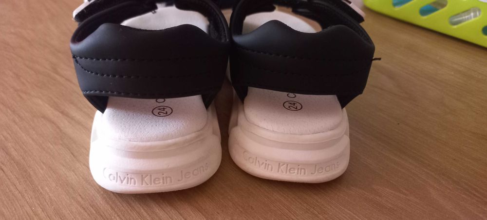 Детски сандали 24 номер