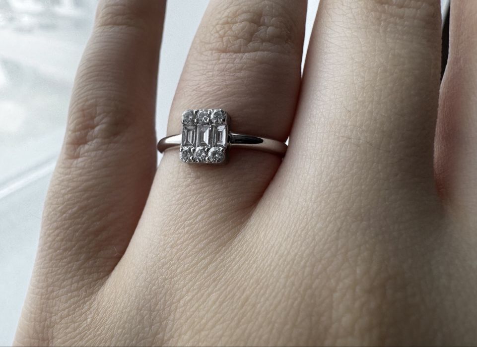 Нов! Рядък годежен пръстен с диаманти 0.33ct, бяло злато + сертификат