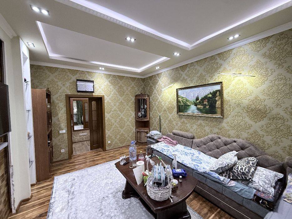 Продается квартира 3/1/2 на Малике по коммерцию