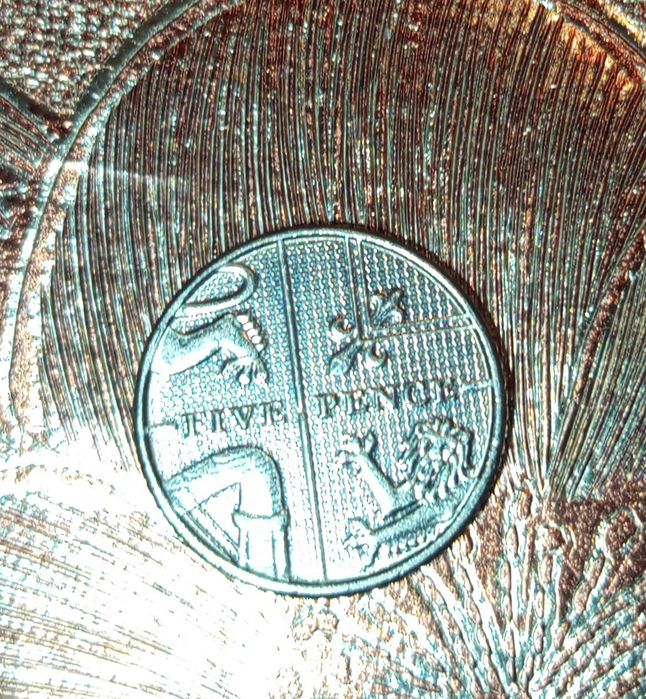 5 Пенса Елизабет 2 Стара монета 2012 г.