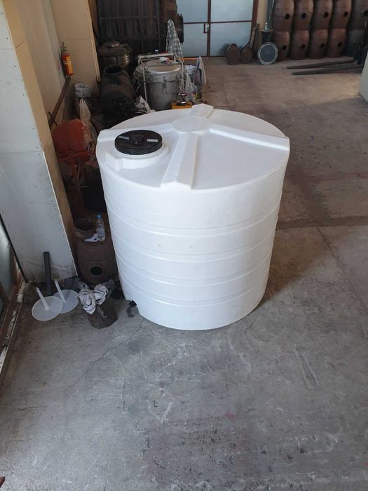 500-5000л/Цистерни/бидони/резервоари/вода/мляко/вино/гориво/хр.в-ва