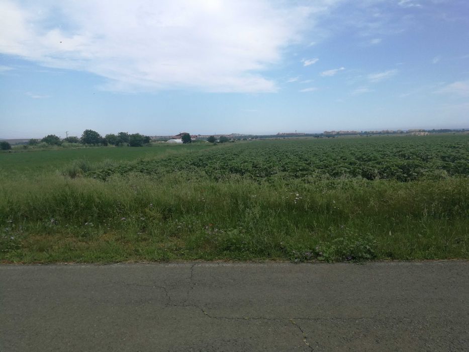 Продавам земеделска Земя  гр.Ахелой