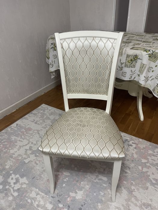 Продам стол, 4 стулья