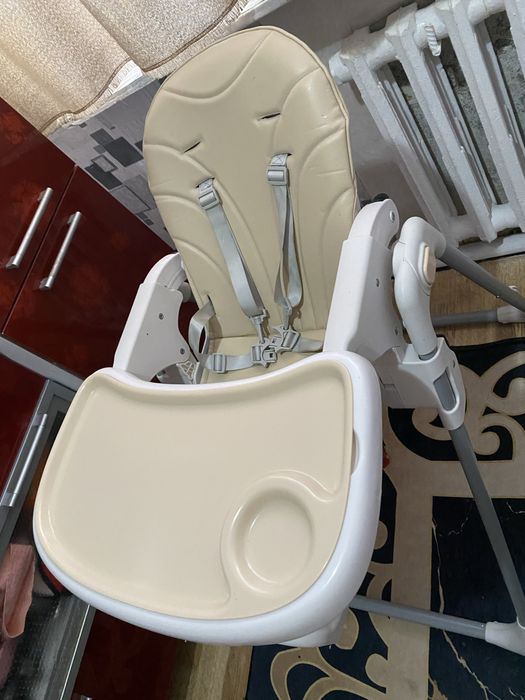 Детский стульчик для кормления