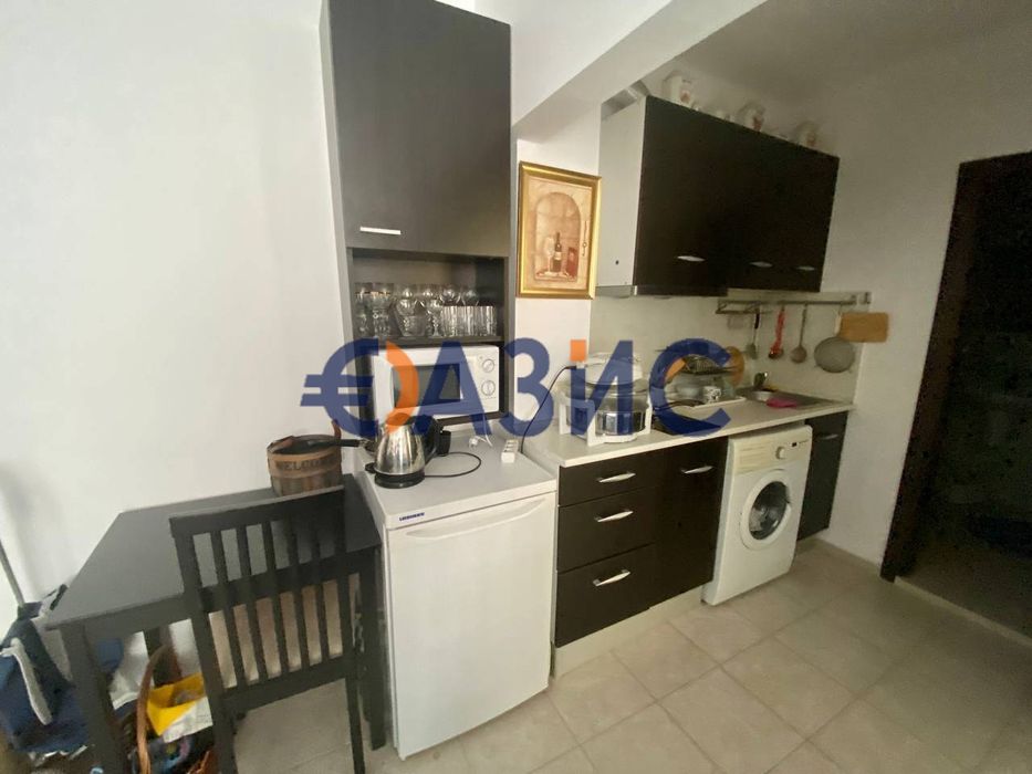 Продава се Двустаен апартамент в к.к. Слънчев бряг - 53 кв.м за 1197 €/кв.м - Снимка #3