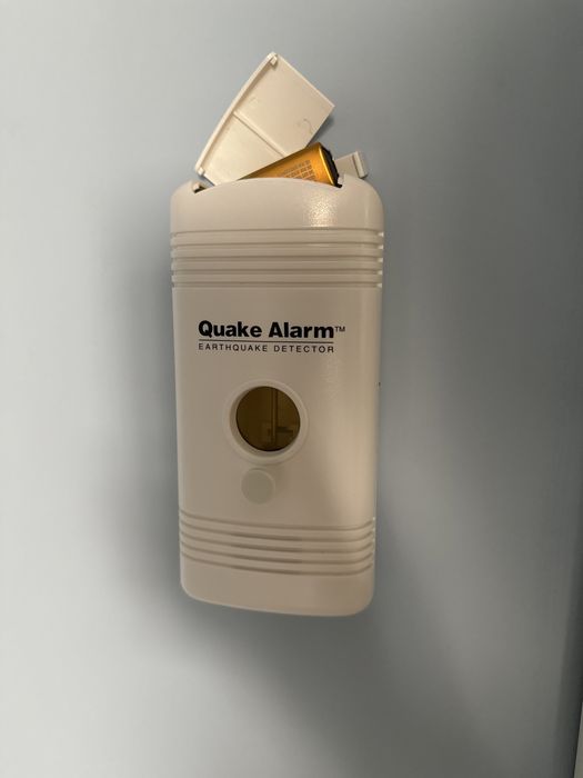 Датчик от землятрясения