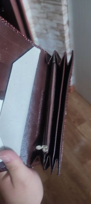 Кожаный женский кошелек