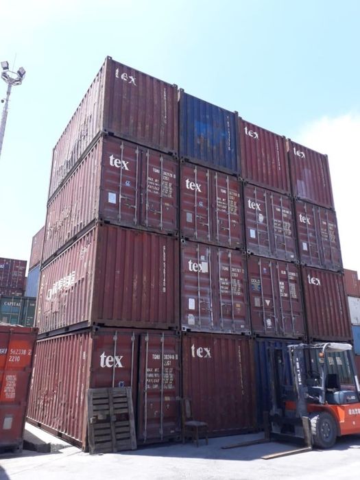 Контейнера 20 футовые в Среднем Состоянии Большом Количестве в АСТАНЕ.