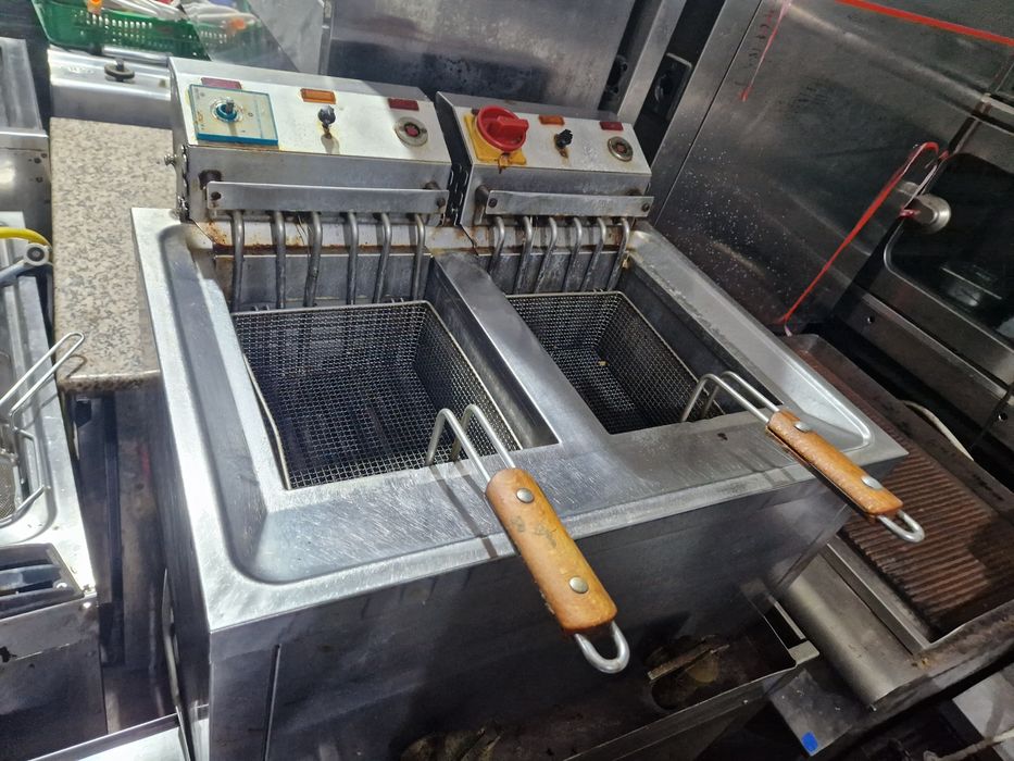 Friteuza dubla cu 2 coșuri la 380v, cu robinet golire