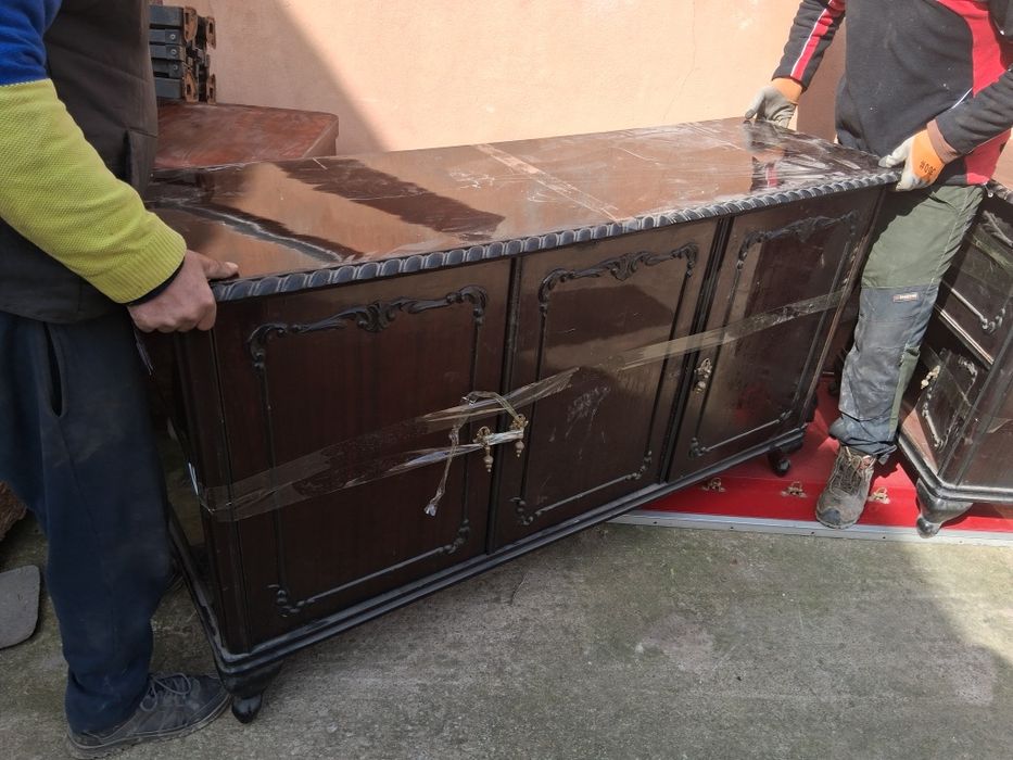 Mobila veche de vinzare