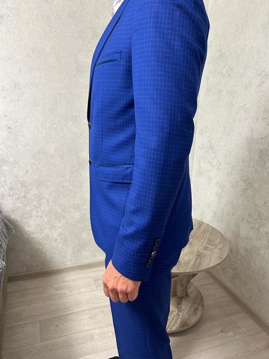 Продам костюм Ramzotti